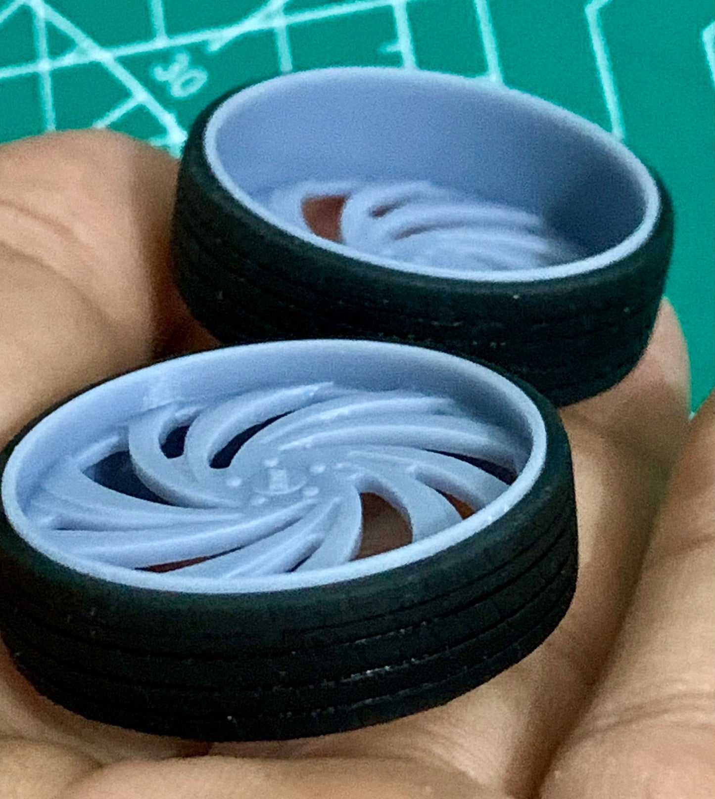 1/25 Scale - MTW TWISTED - in 26"-36" Donk, Big Rims, Old Schools, Traditionals, SUV