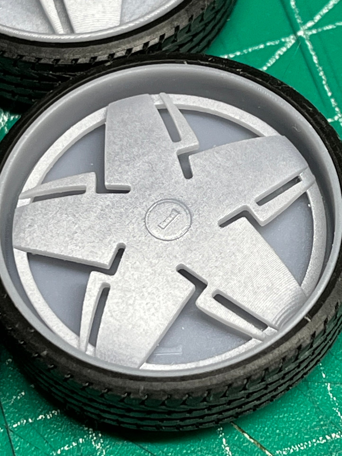 1/25 Scale - DUB "MAZE S809" Spinner - in 26"-36" Donk, Big Rims, Old Schools, Traditionals, SUV