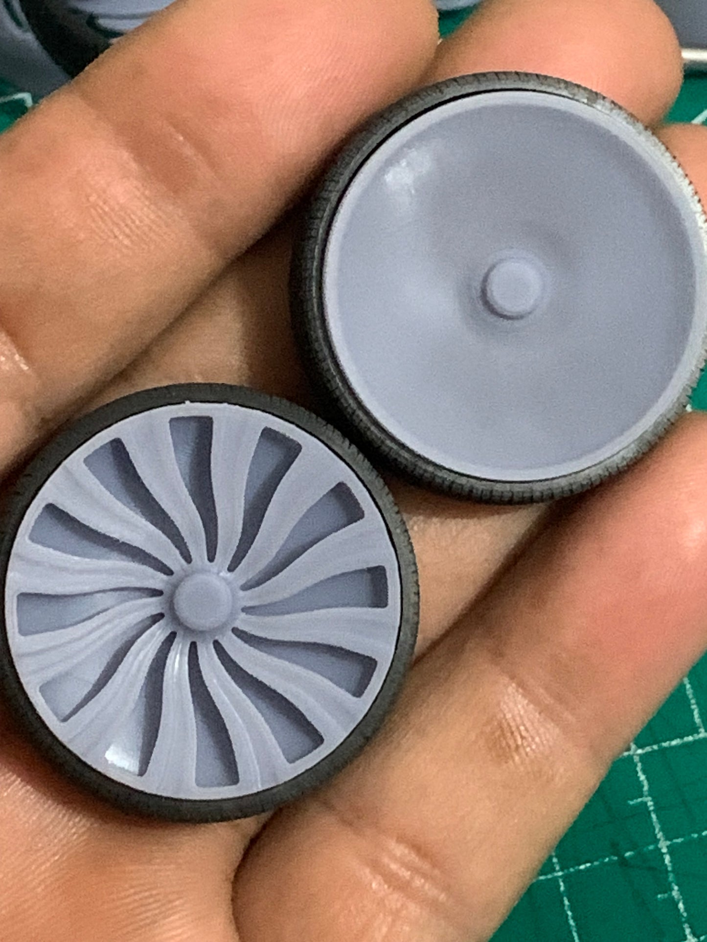 1/25 Scale - DUB "KUTZ" Floater - in 26"-36" Donk, Big Rims, Old Schools, Traditionals, SUV