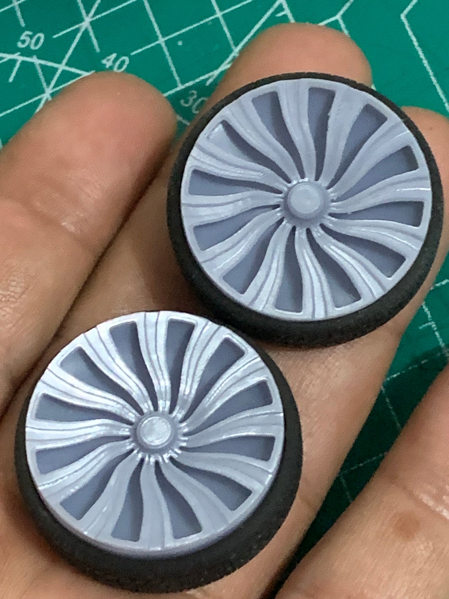 1/25 Scale - DUB "KUTZ" Floater - in 26"-36" Donk, Big Rims, Old Schools, Traditionals, SUV