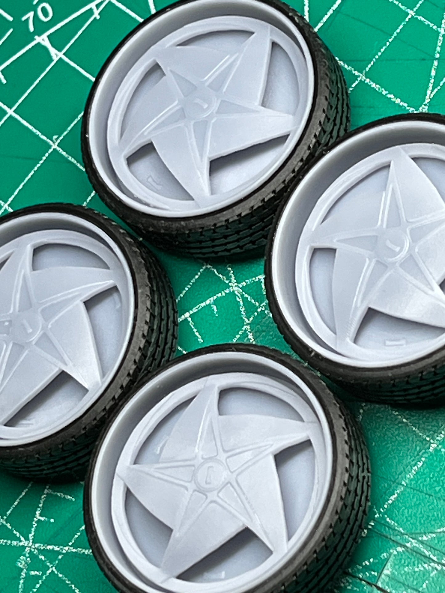 1/25 Scale - DUB "SWERVE" Spinner - in 26"-36" Donk, Big Rims, Old Schools, Traditionals, SUV