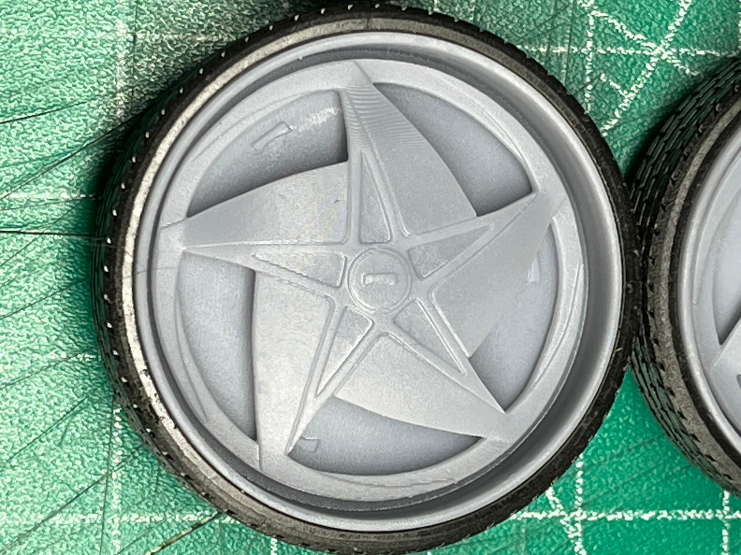 1/25 Scale - DUB "SWERVE" Spinner - in 26"-36" Donk, Big Rims, Old Schools, Traditionals, SUV