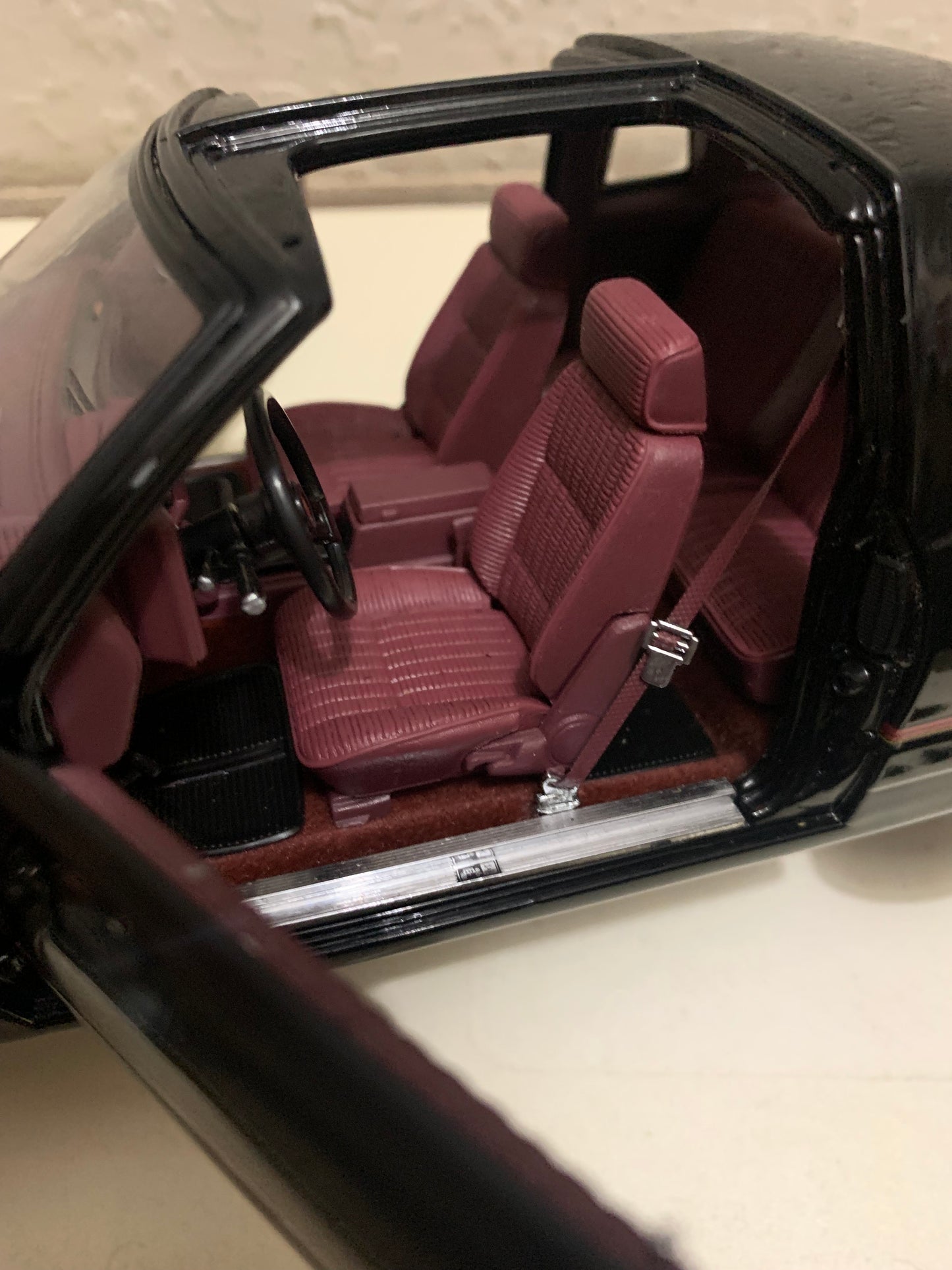 1/18 Scale American Muscle Authentics 1985 Chevy Monte Carlo SS T-Top Diecast Model