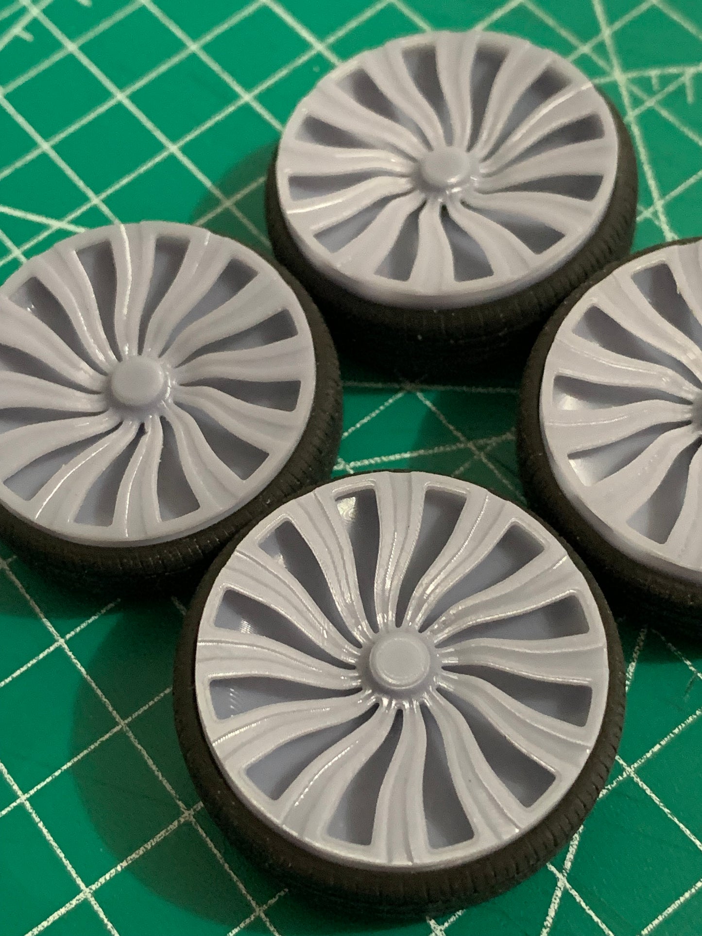 1/25 Scale - DUB "KUTZ" Floater - in 26"-36" Donk, Big Rims, Old Schools, Traditionals, SUV