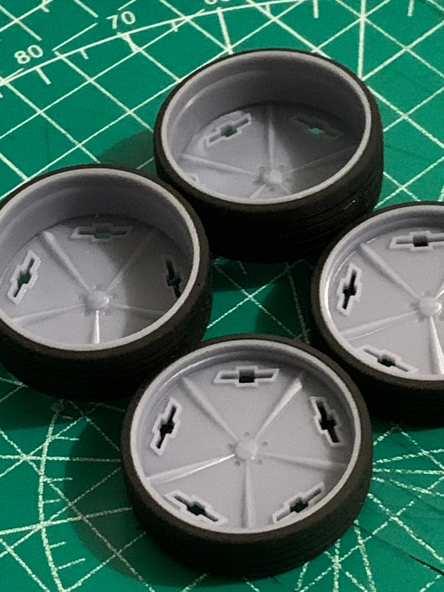 1/25 Scale - BowTied Rims - in 26"-36" Donk, Big Rims, Old Schools, Traditionals, SUV