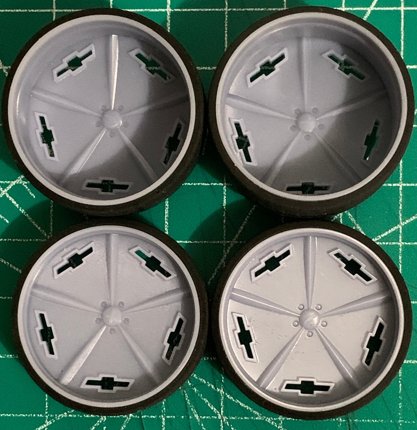 1/25 Scale - BowTied Rims - in 26"-36" Donk, Big Rims, Old Schools, Traditionals, SUV