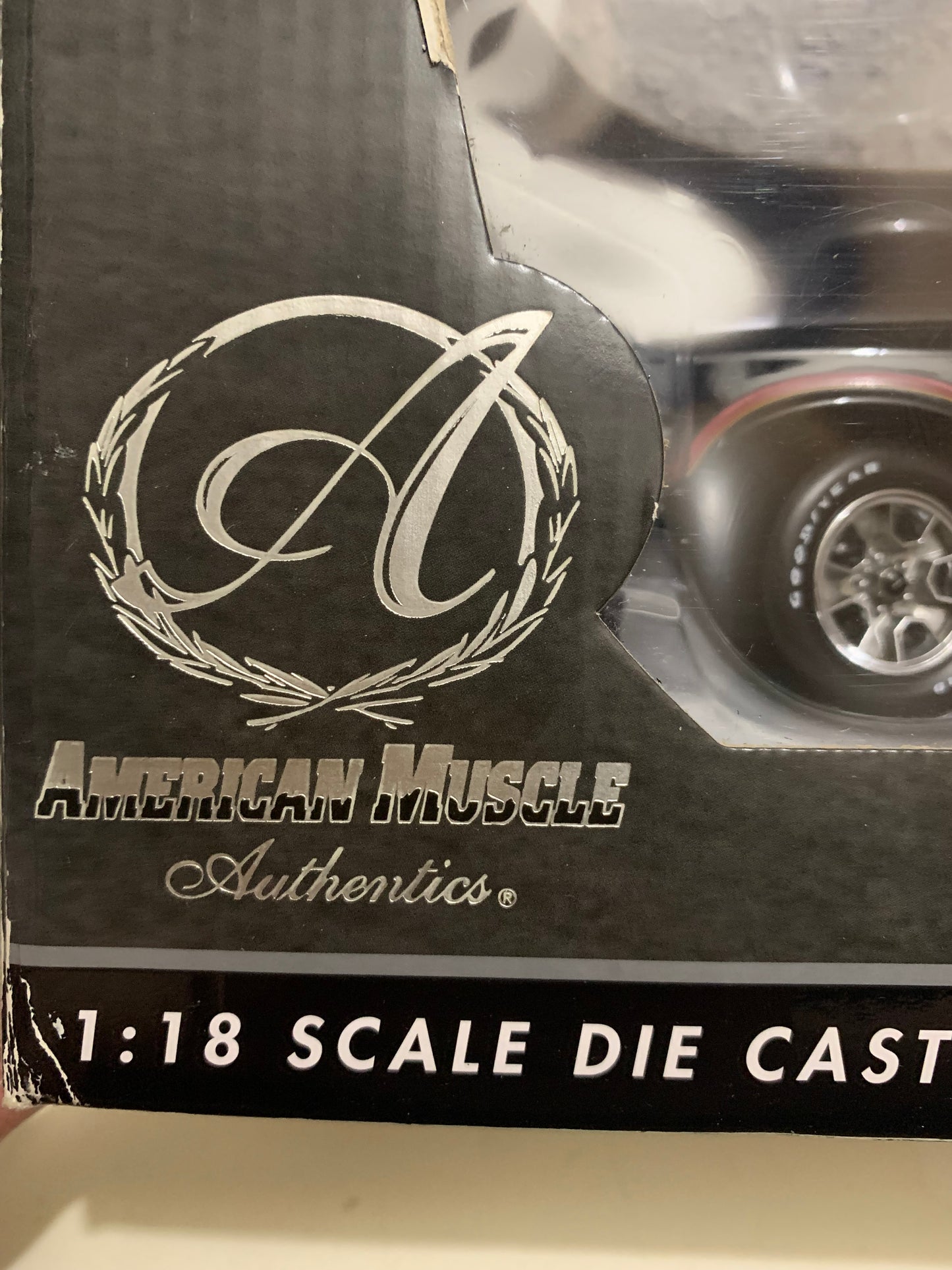 1/18 Scale American Muscle Authentics 1985 Chevy Monte Carlo SS T-Top Diecast Model