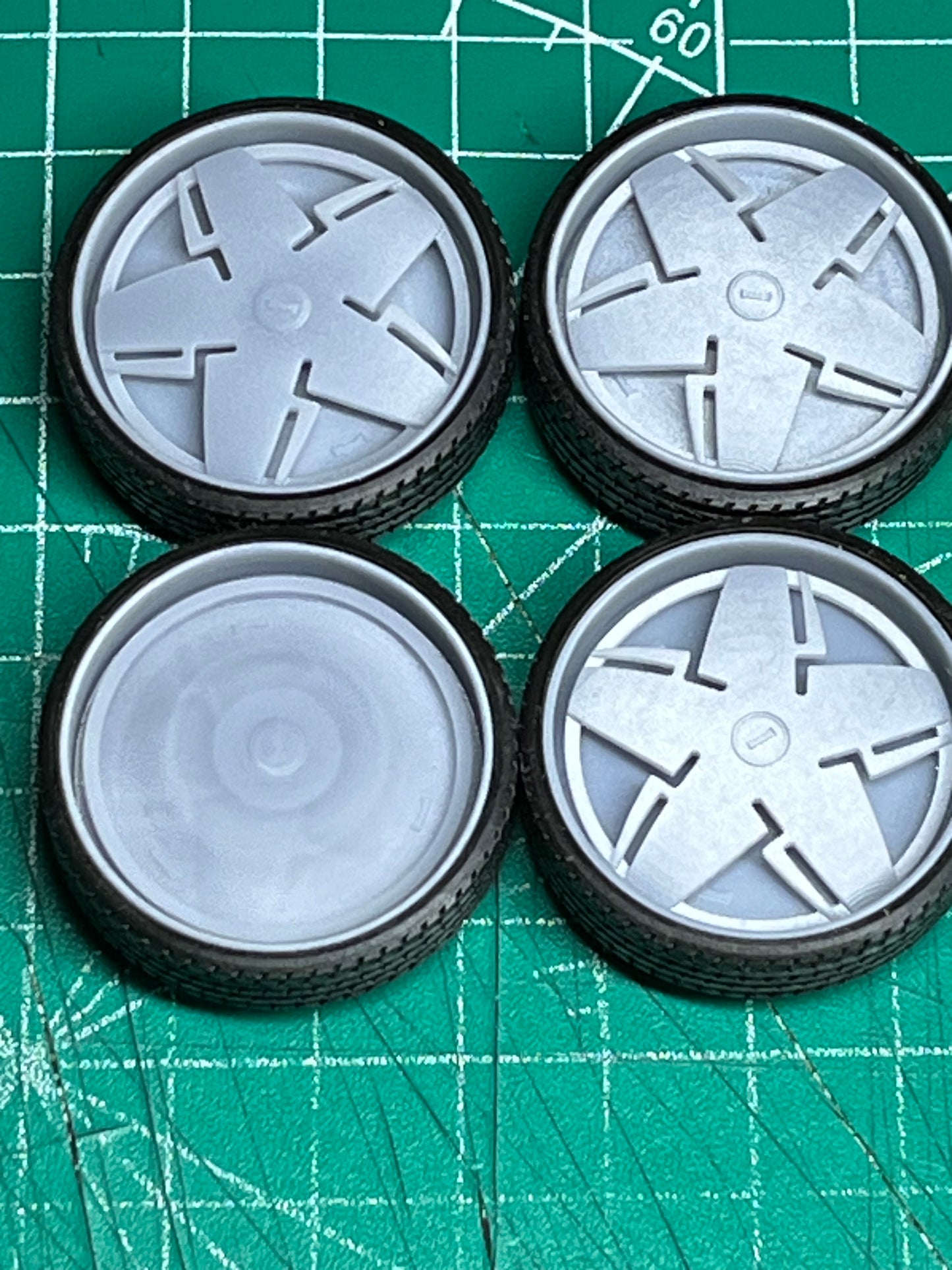 1/25 Scale - DUB "MAZE S809" Spinner - in 26"-36" Donk, Big Rims, Old Schools, Traditionals, SUV