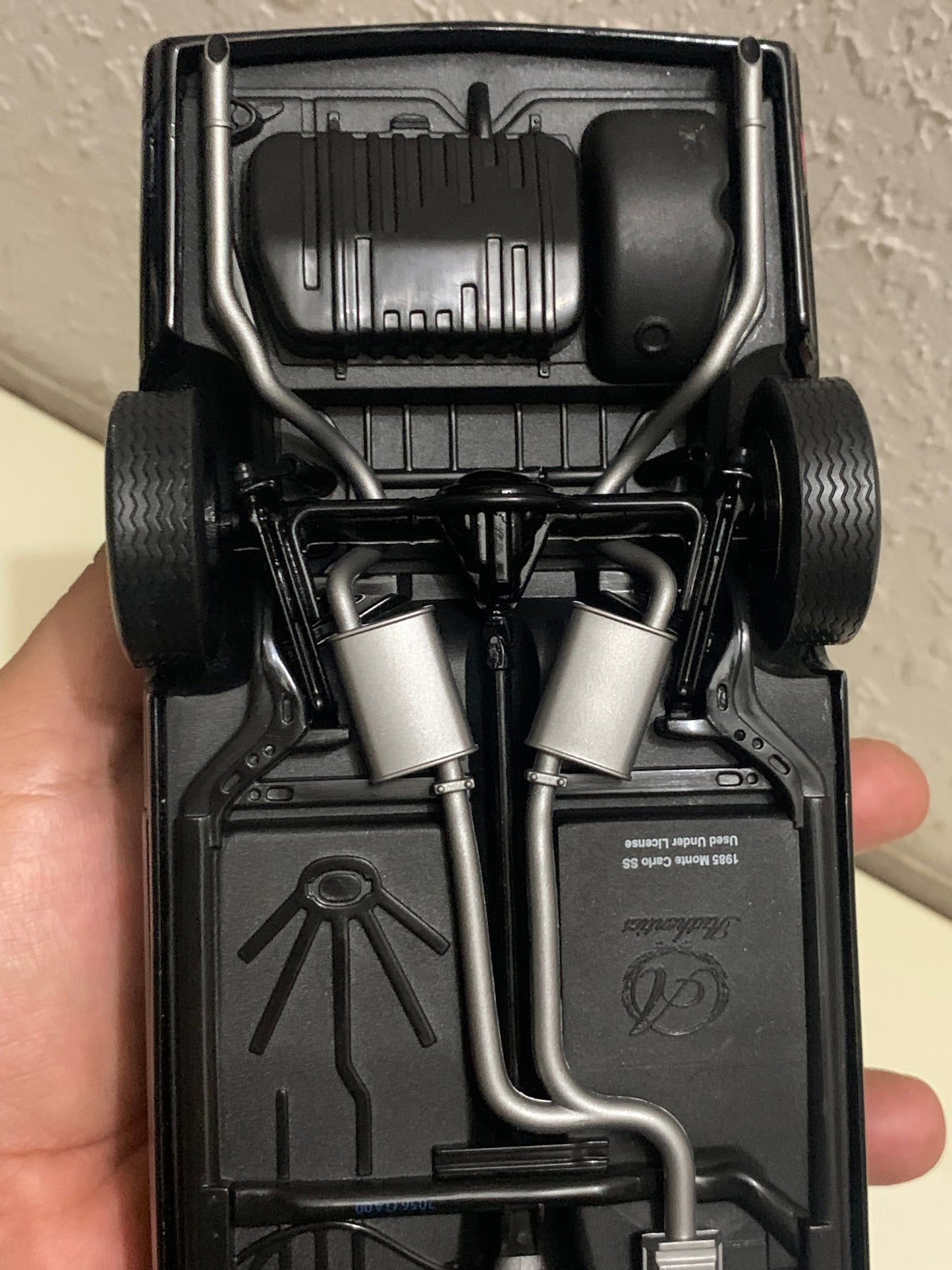 1/18 Scale American Muscle Authentics 1985 Chevy Monte Carlo SS T-Top Diecast Model