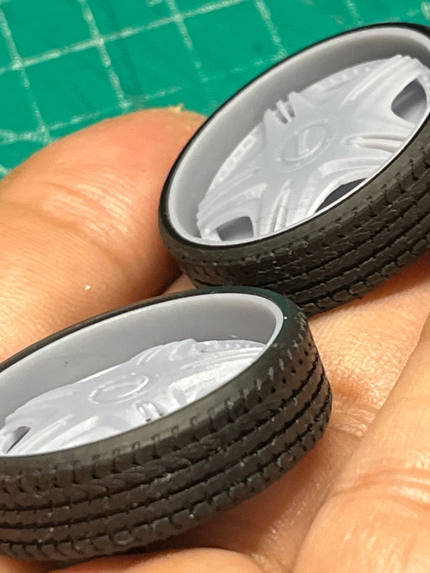 1/25 Scale - DUB "CREAM" Spinner - in 26"-36" Donk, Big Rims, Old Schools, Traditionals, SUV