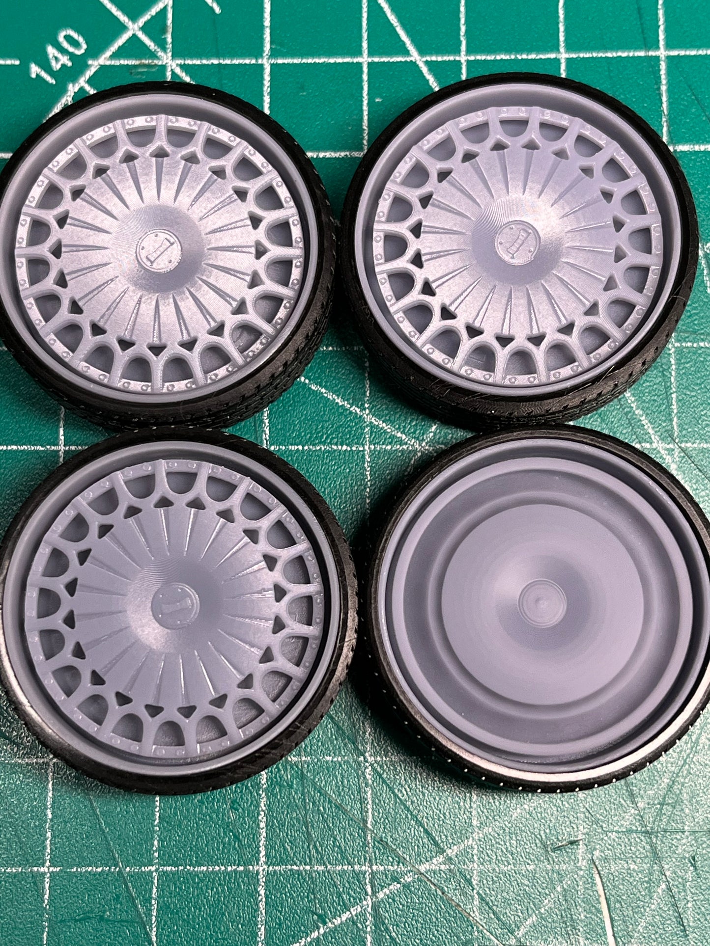 1/25 Scale - DUB "KINGSTER" Spinner - in 26"-36" Donk, Big Rims, Old Schools, Traditionals, SUV (Copy 3)