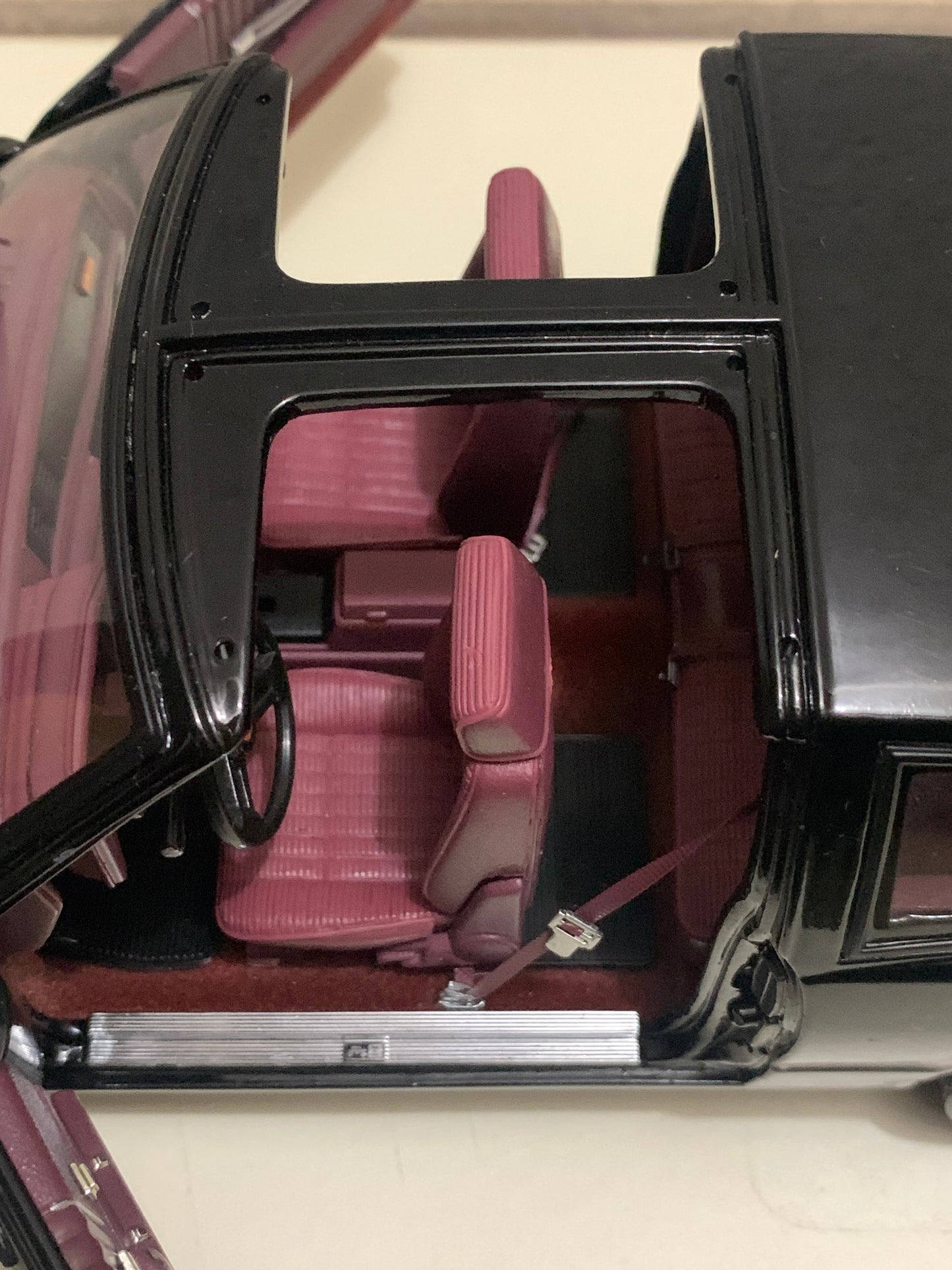 1/18 Scale American Muscle Authentics 1985 Chevy Monte Carlo SS T-Top Diecast Model