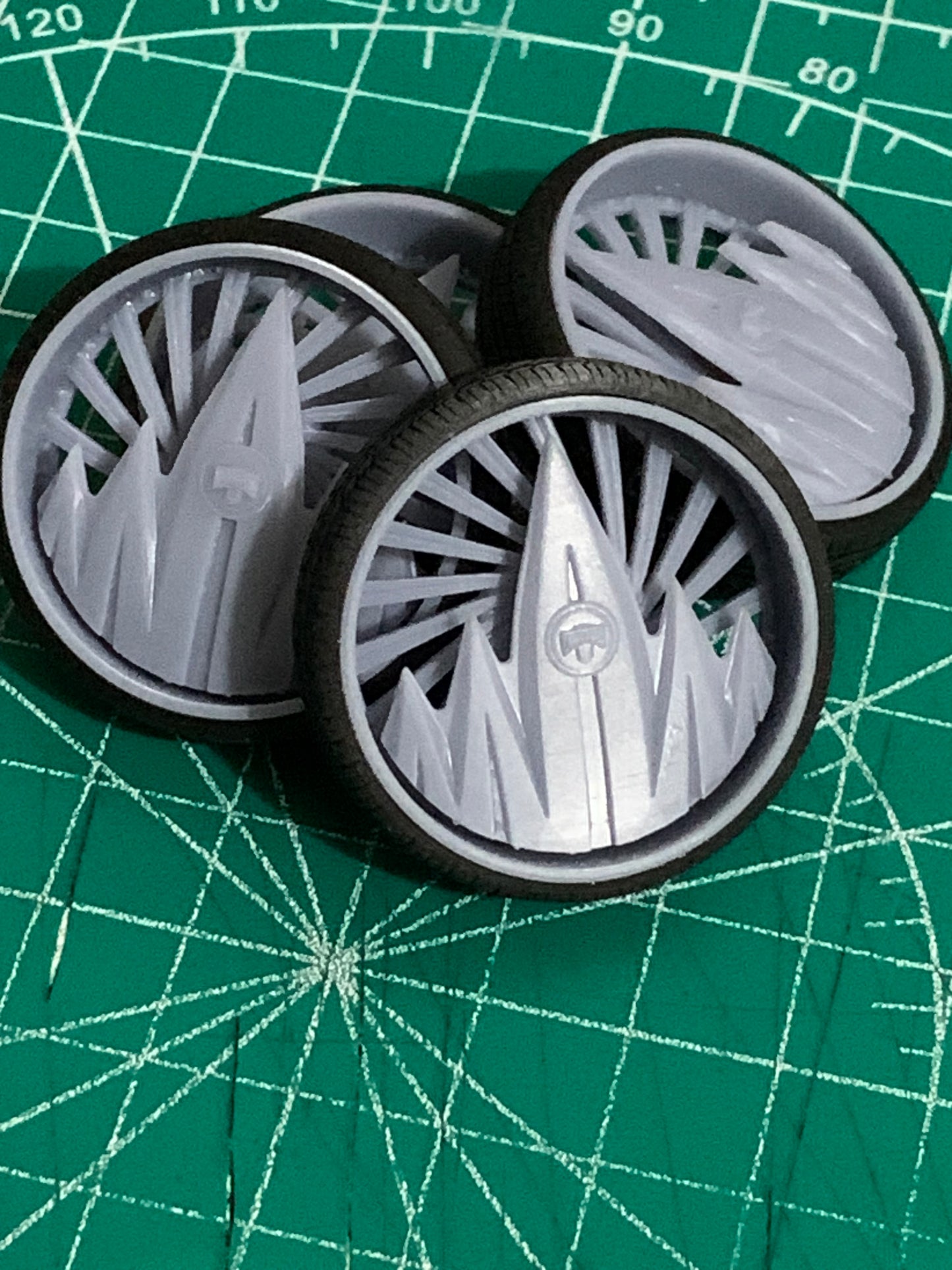 1/25 Scale - DUB "S508 F.U." Floater - in 26"-36" Donk, Big Rims, Old Schools, Traditionals, SUV