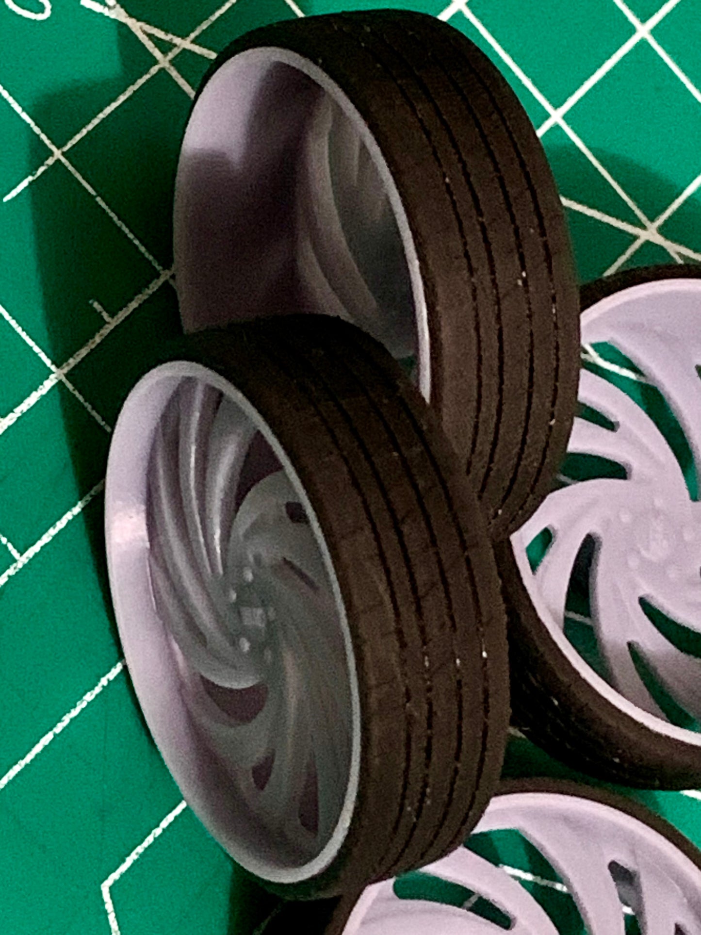 1/25 Scale - MTW TWISTED - in 26"-36" Donk, Big Rims, Old Schools, Traditionals, SUV