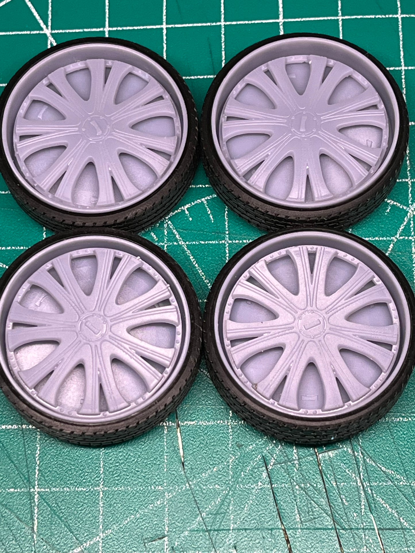 1/25 Scale - DUB "MAMBA" Spinner - in 26"-36" Donk, Big Rims, Old Schools, Traditionals, SUV (Copy 4)