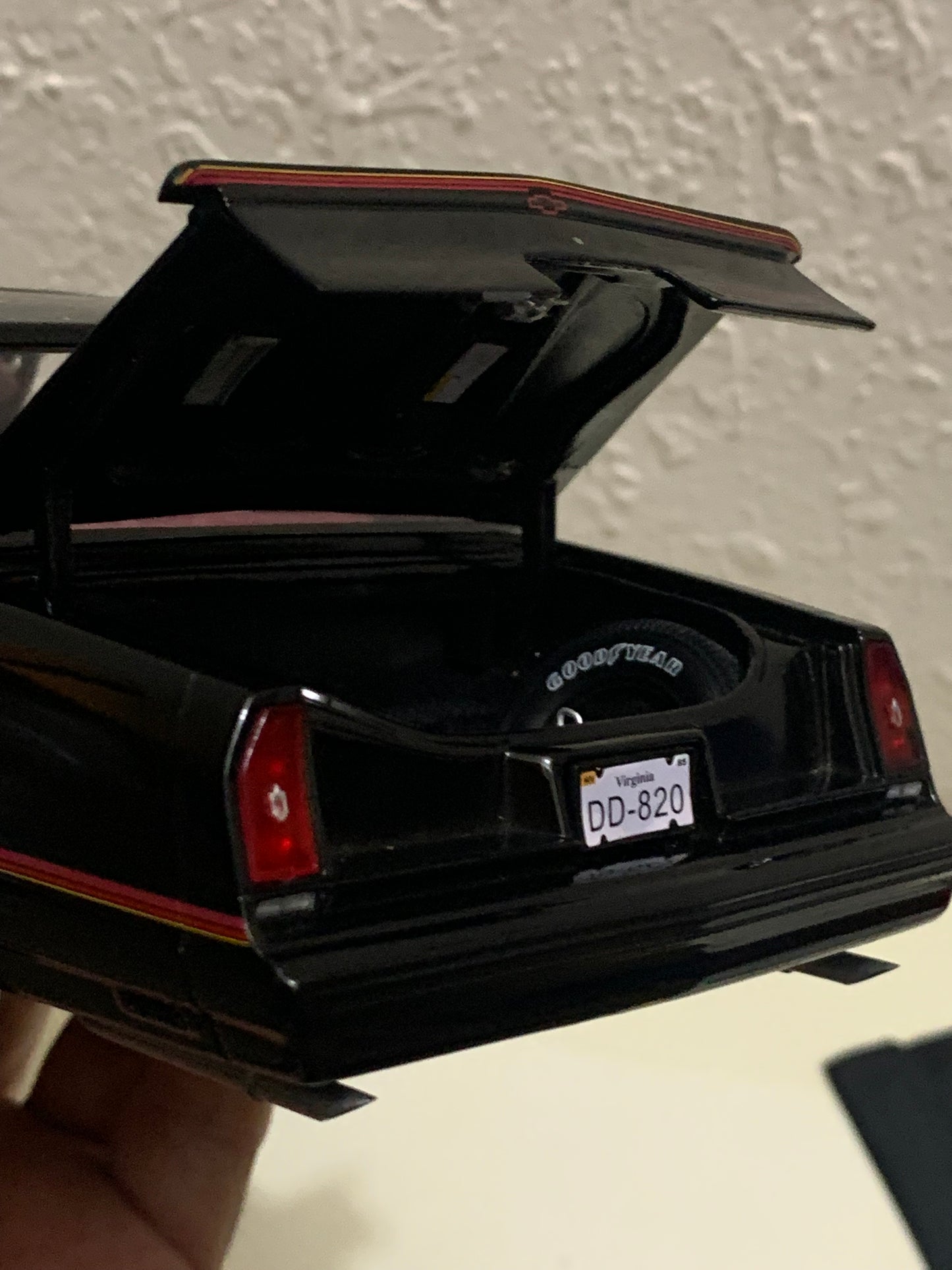1/18 Scale American Muscle Authentics 1985 Chevy Monte Carlo SS T-Top Diecast Model