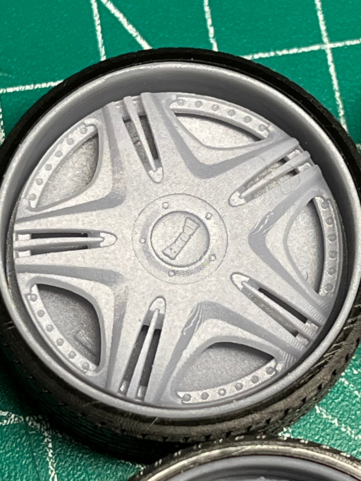 1/25 Scale - DUB "CREAM" Spinner - in 26"-36" Donk, Big Rims, Old Schools, Traditionals, SUV