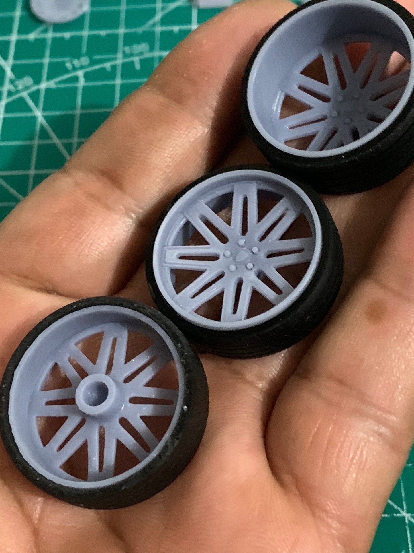 1/25 Scale - BARUGZAI EXEL V2 staggered - in 24"-36" Donk, Big Rims, Box Chevy, G-Body