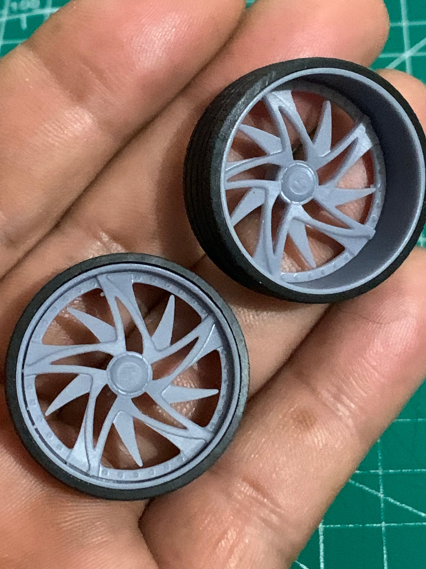 1/25 Scale - LEXANI "GILT XL" V2 - in 26"-36" Donk, Big Rims, Old Schools, Traditionals, SUV