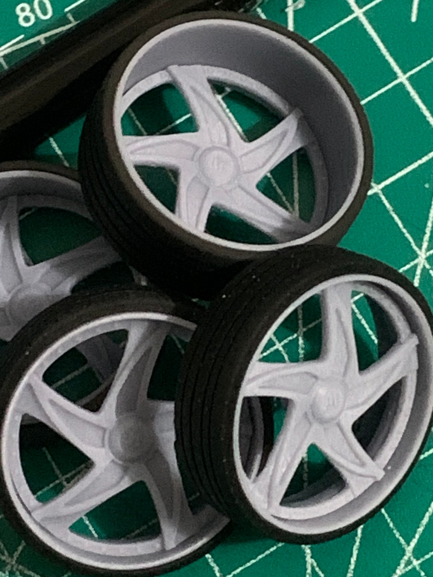 1/25 Scale - LEXANI "GILT XL" - in 26"-36" Donk, Big Rims, Old Schools, Traditionals, SUV