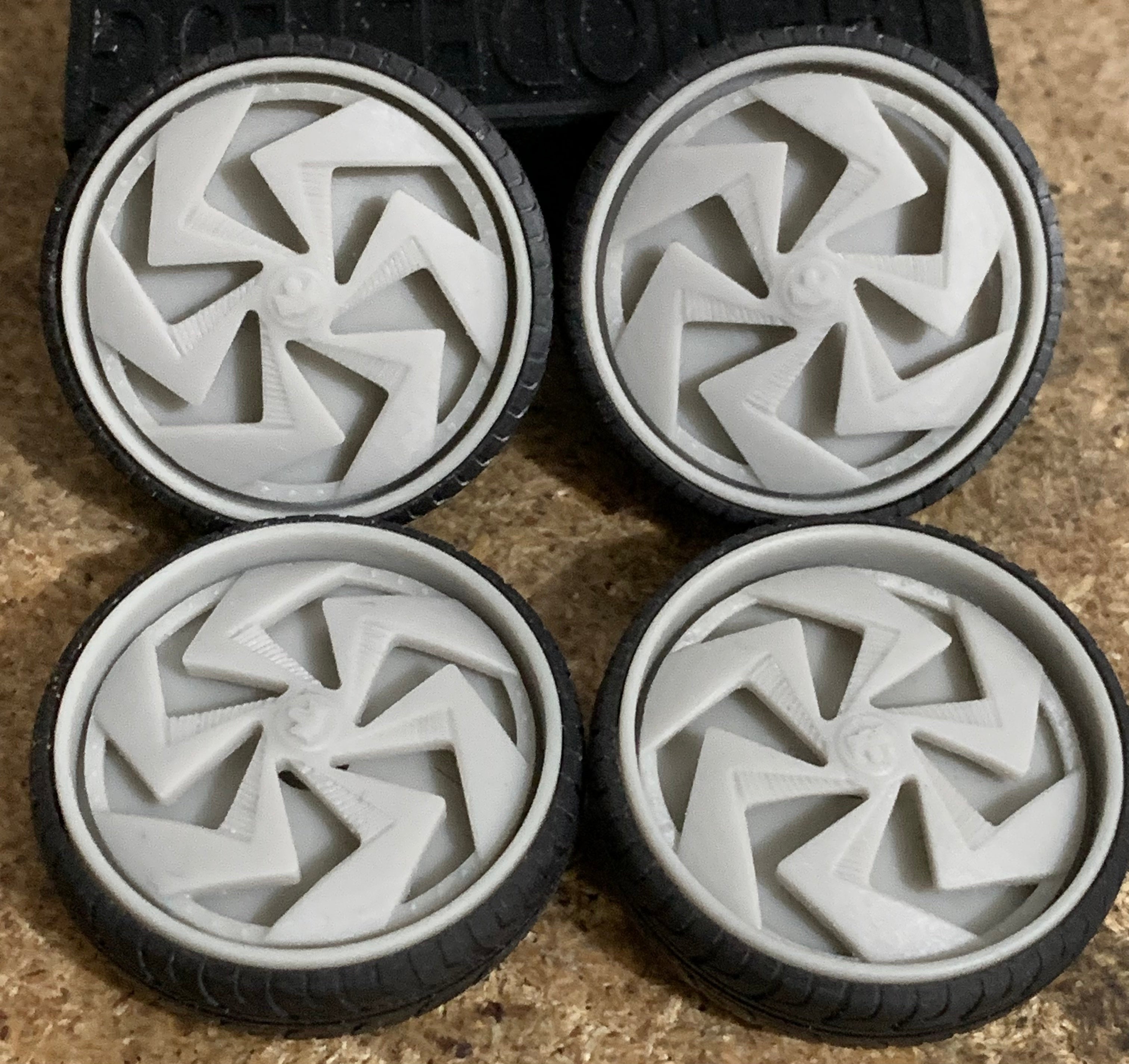 1/25 Scale Spinner & Floater Rims – THE MODEL PLUG