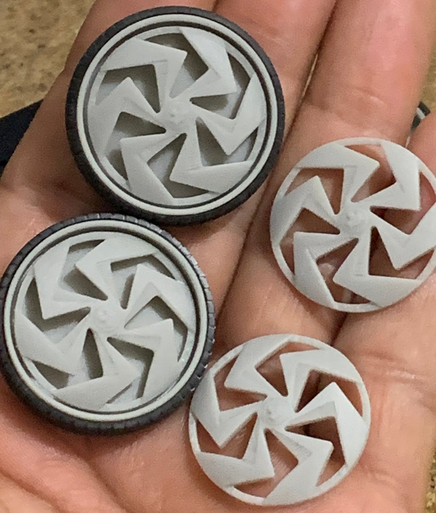 1/25 Scale - DUB BENDER Spinner in 28"-36" Donk, Big Rims, Box Chevy, G-Body