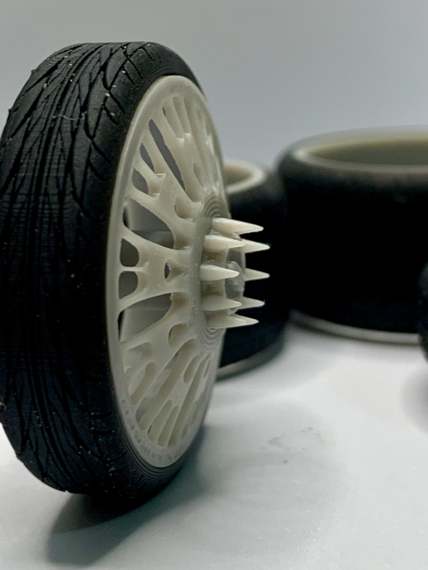 1/25 Scale - JTX MYRIAD DUALLY - in 26"-30"