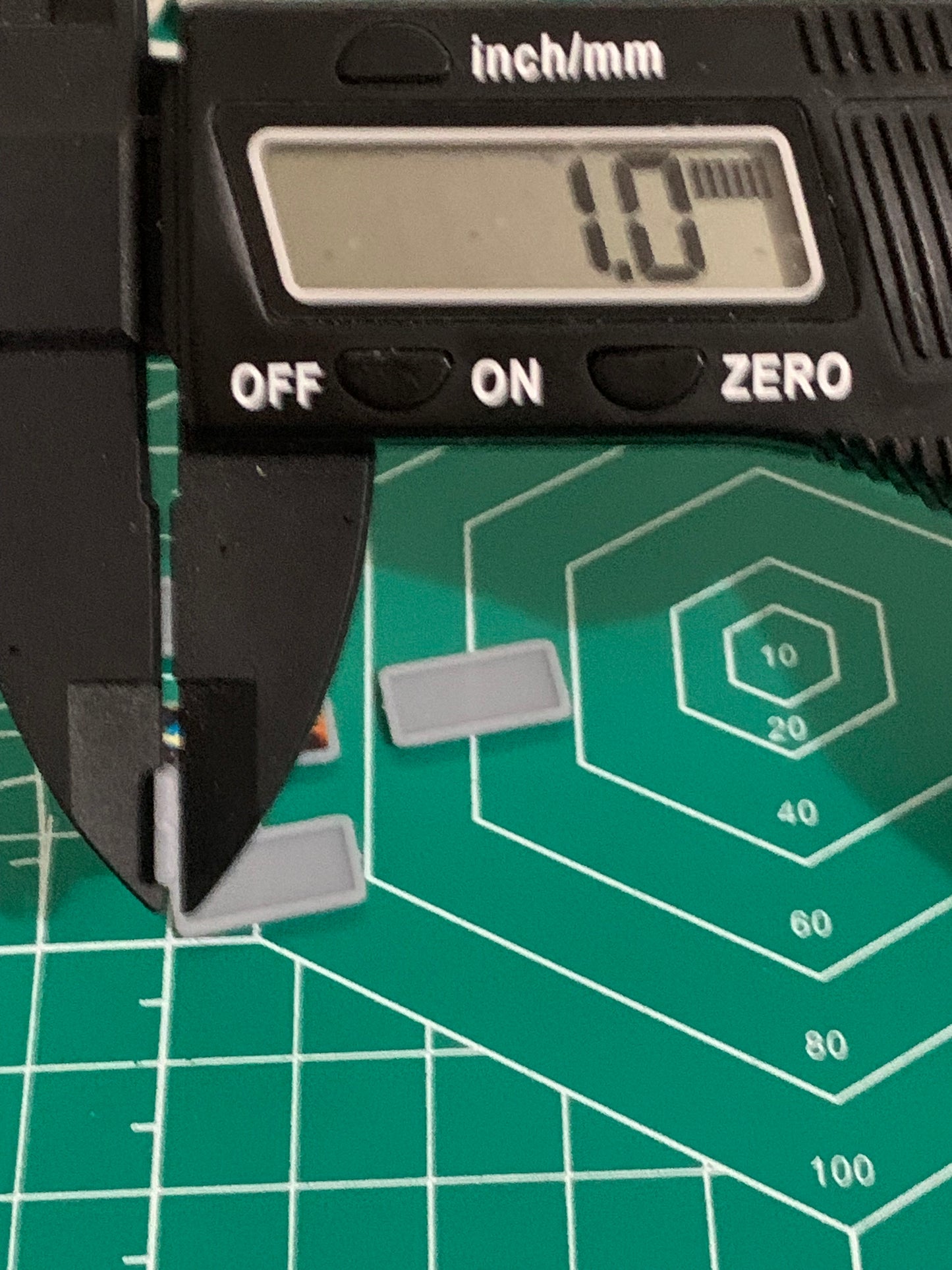 1/25 Scale - TMP 13.5" Universal Mount Screens