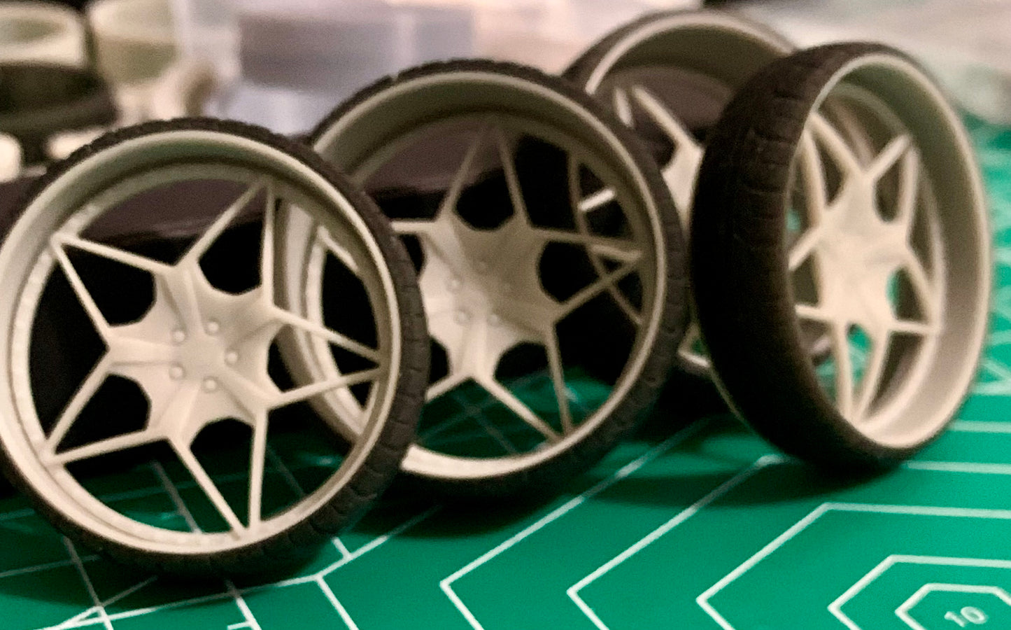 1/25 Scale - AMAN! NAVARO V2 - in 26"-30" Donk, Big Rims, Box Chevy, G-Body