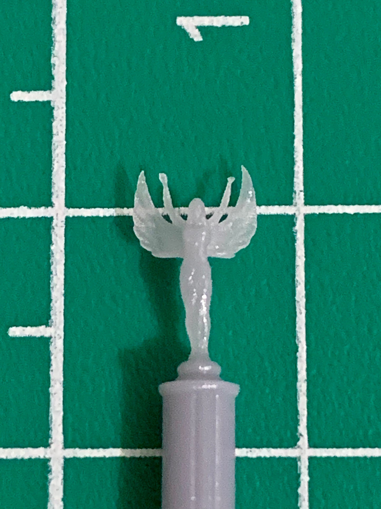 1/25 Scale - Traditional Size 1st Place Trophy (T3)