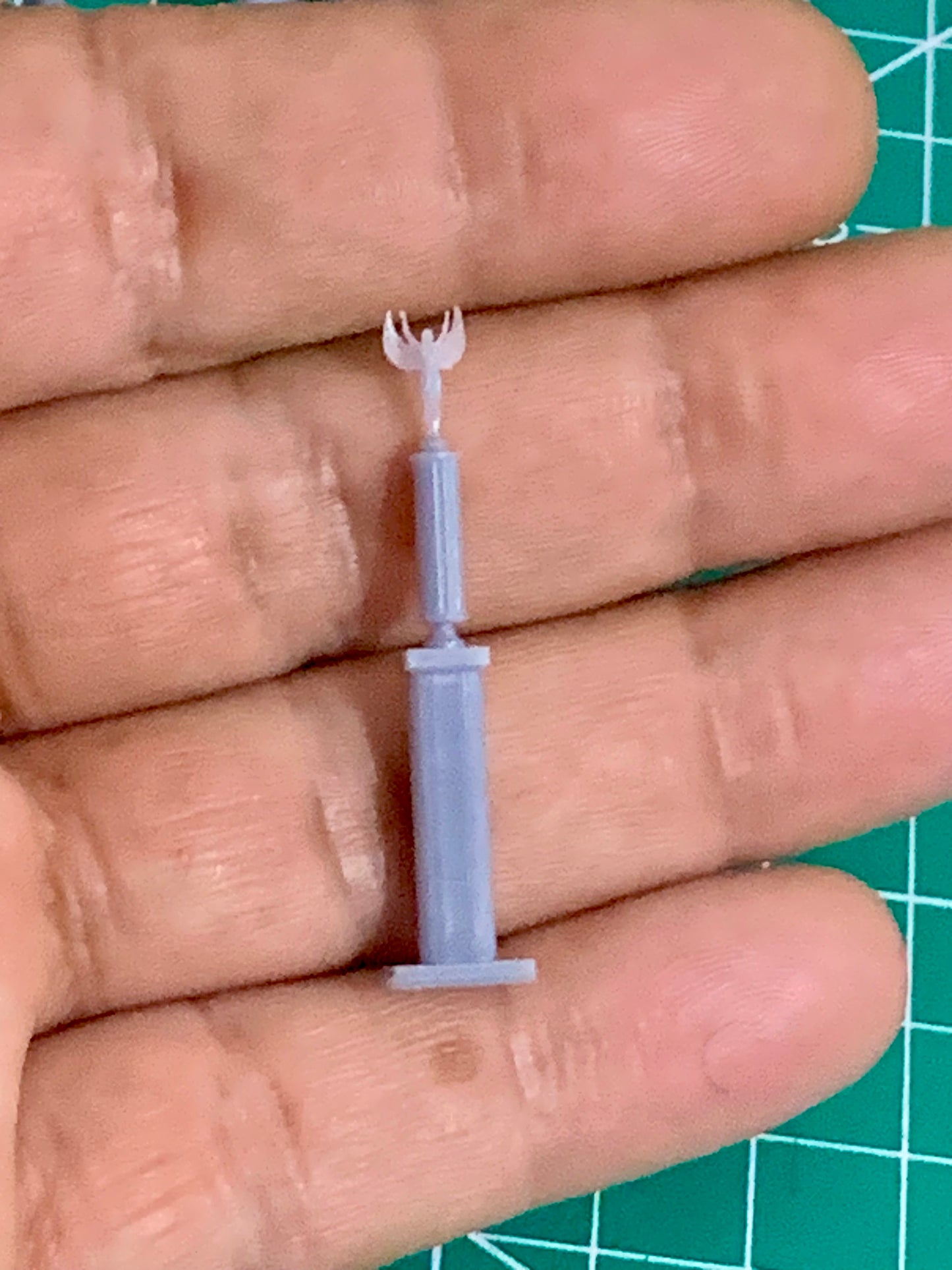 1/25 Scale - Traditional Size 1st Place Trophy (T3)