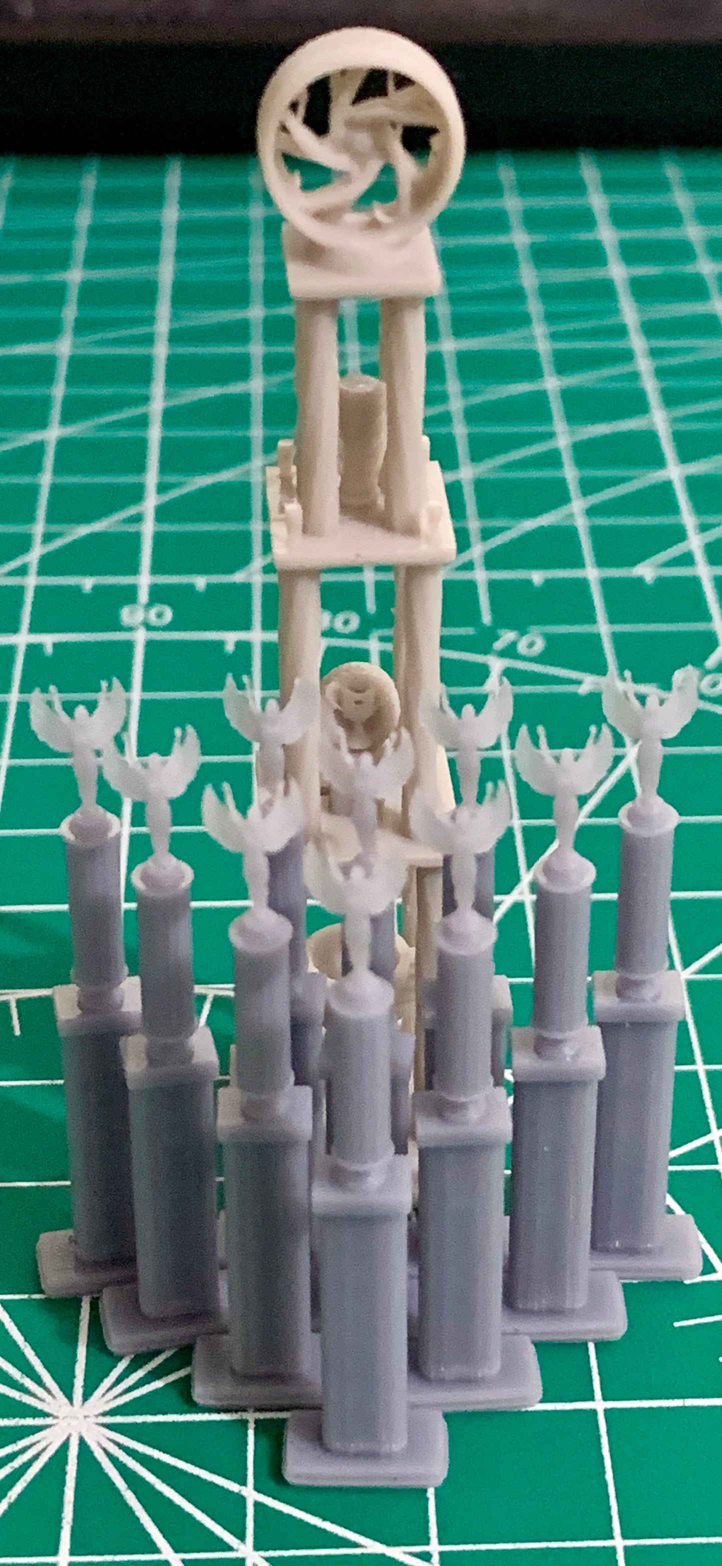 1/25 Scale - Traditional Size 1st Place Trophy (T3)