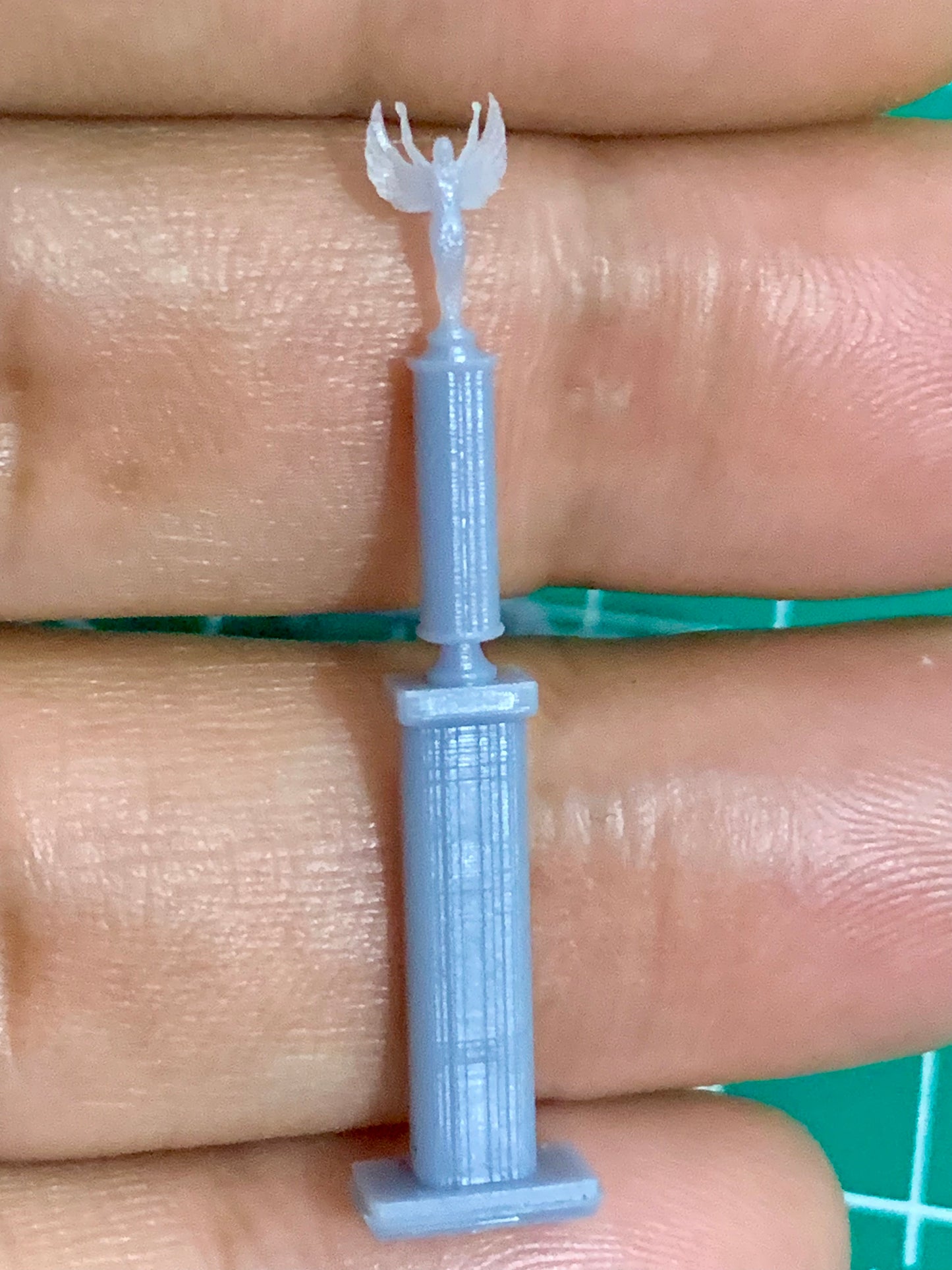 1/25 Scale - Traditional Size 1st Place Trophy (T3)