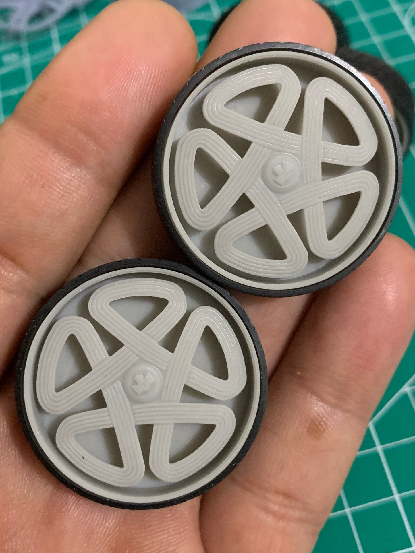 1/25 Scale - DUB SLOTS - in 28"-30" Donk, Big Rims, Box Chevy, G-Body