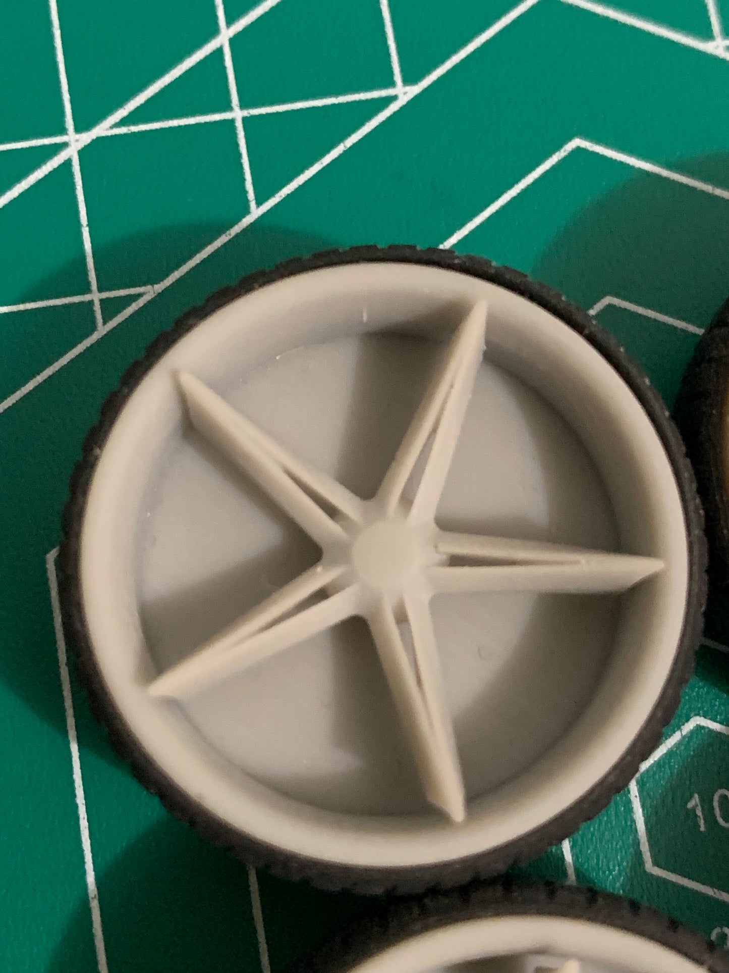 1/25 Scale - FOOSE LUSSO Spinner - in 28"-30" Donk, Big Rims, Box Chevy, G-Body
