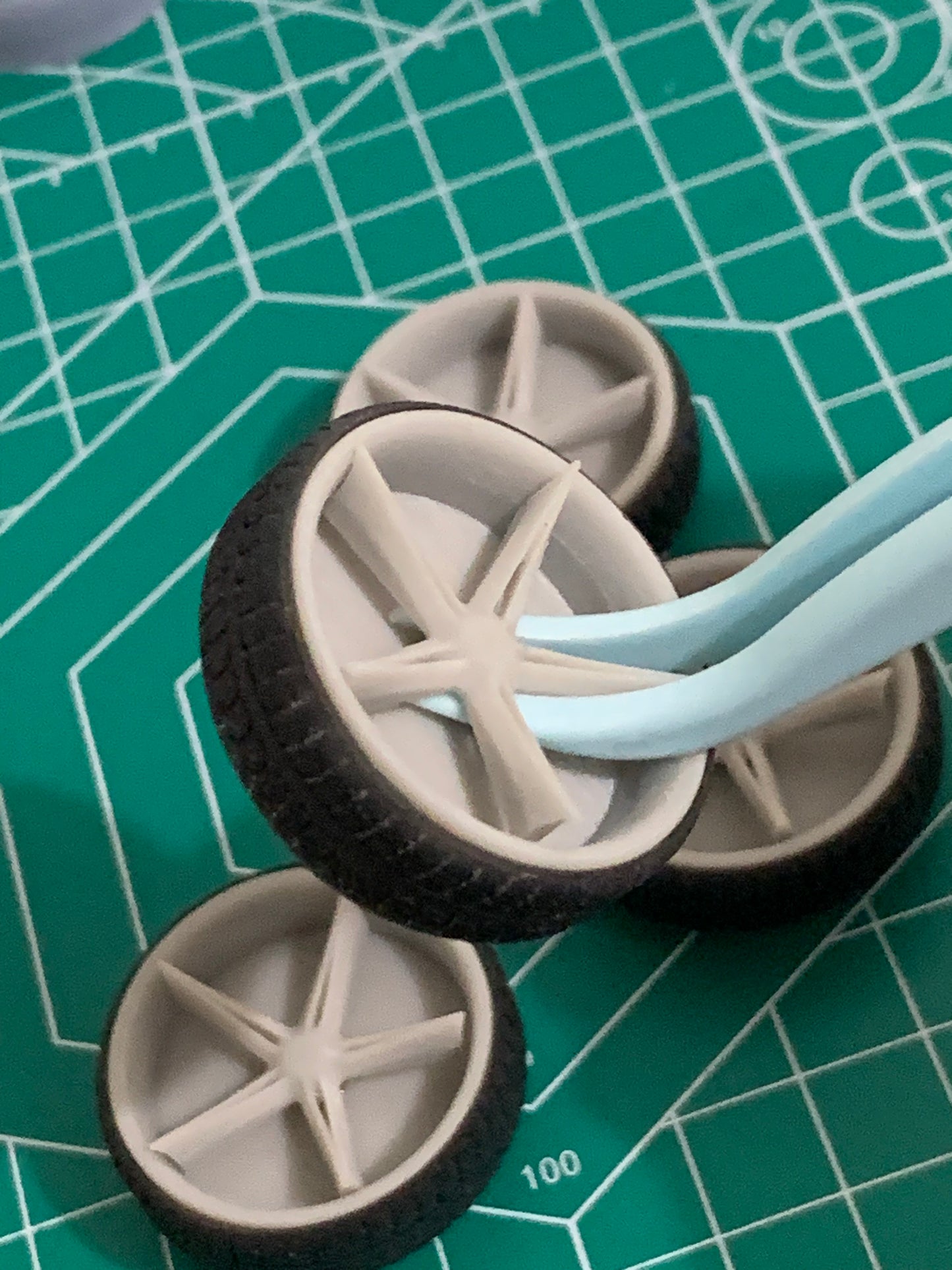 1/25 Scale - FOOSE LUSSO Spinner - in 28"-30" Donk, Big Rims, Box Chevy, G-Body