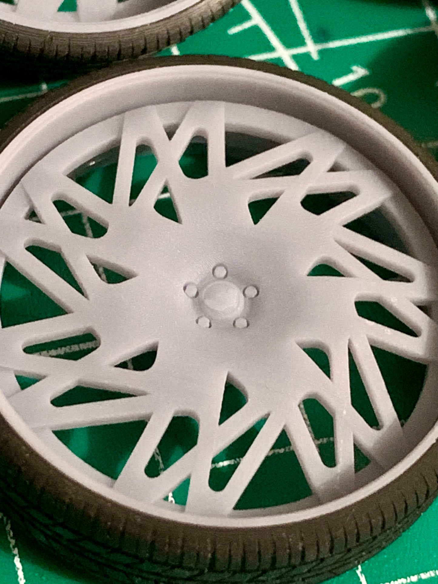 1/25 Scale - TMP GLIZZY - in 26"-36" Donk, Big Rims, Box Chevy, G-Body