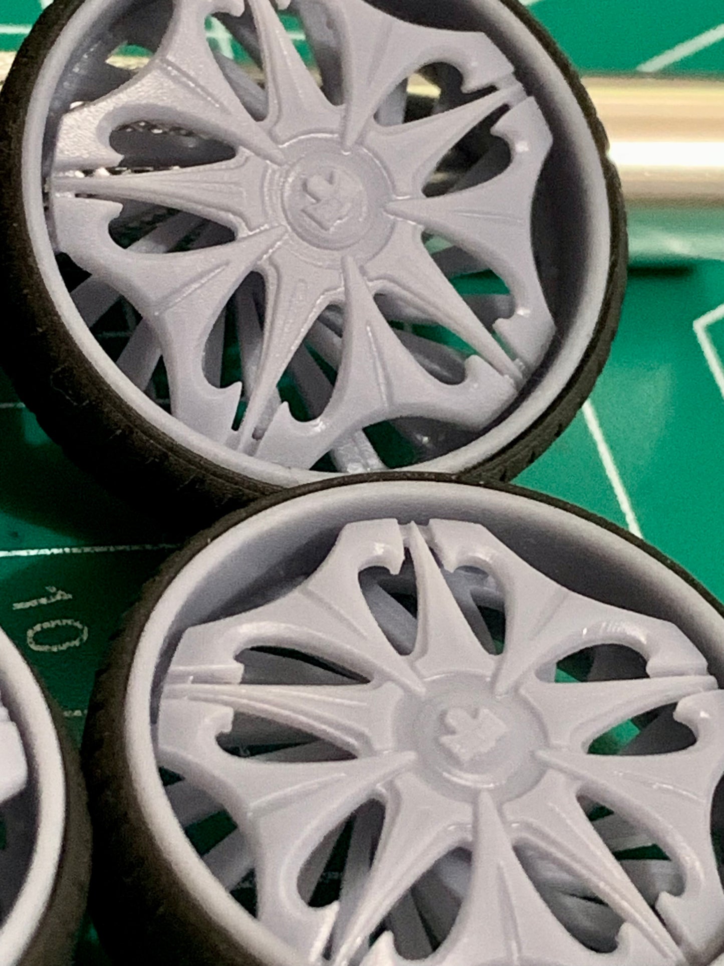 1/25 Scale - DUB SPIKE Spinner - in 28"-30" Donk, Big Rims, Box Chevy, G-Body