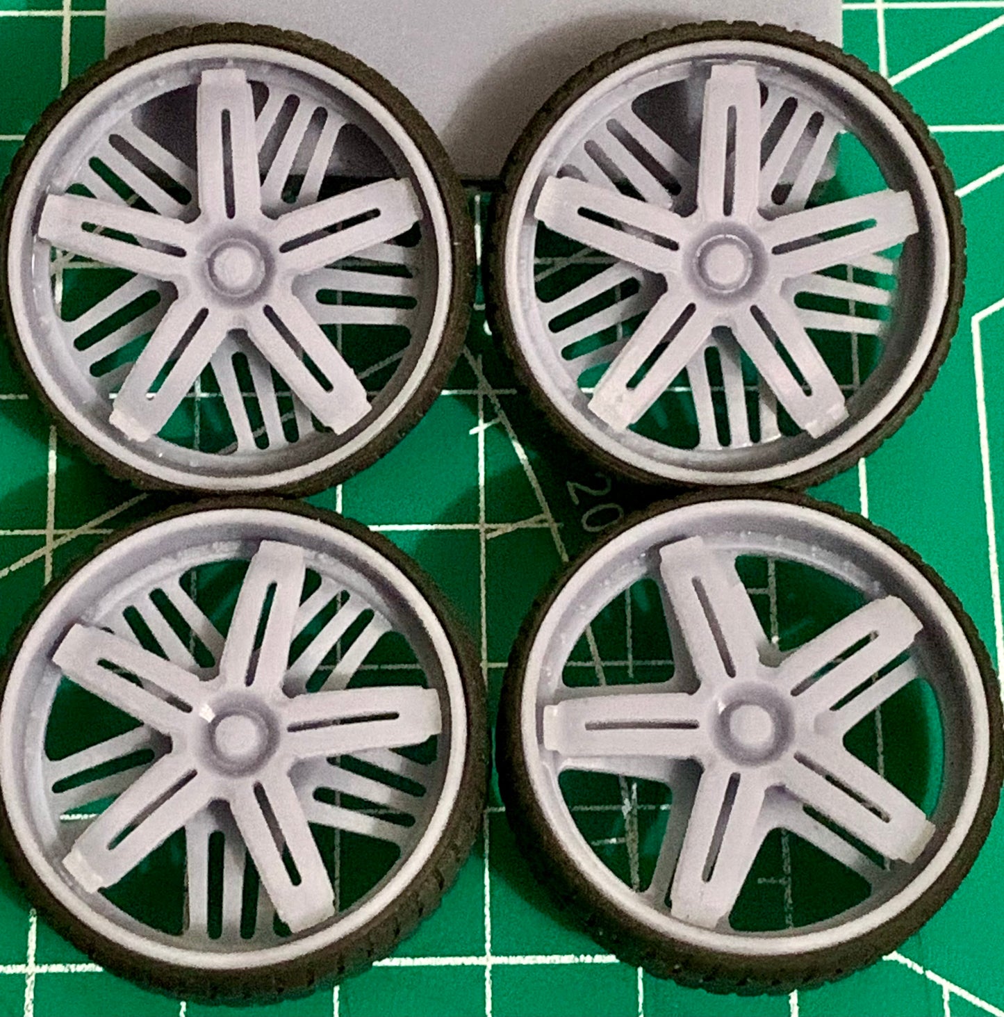 1/25 Scale - DAVIN REVOLUTION 6.0 Spinner - in 28"-30" Donk, Big Rims, Box Chevy, G-Body