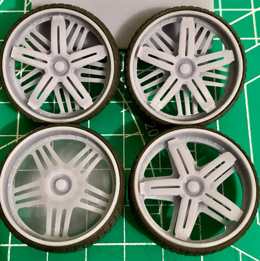 1/25 Scale - DAVIN REVOLUTION 6.0 Spinner - in 28"-30" Donk, Big Rims, Box Chevy, G-Body