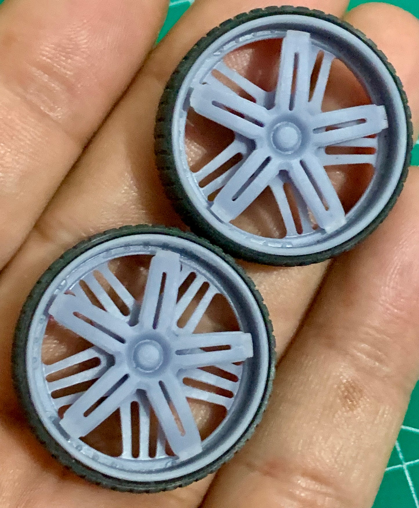 1/25 Scale - DAVIN REVOLUTION 6.0 Spinner - in 28"-30" Donk, Big Rims, Box Chevy, G-Body
