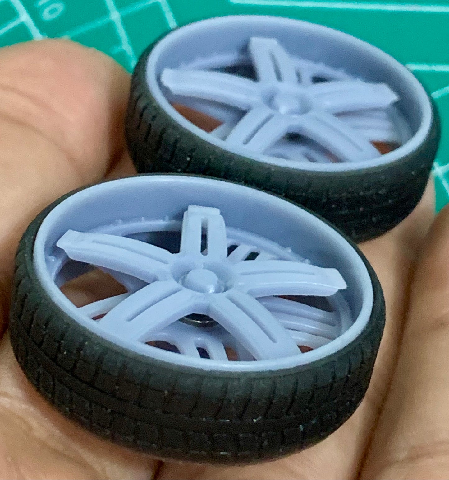 1/25 Scale - DAVIN REVOLUTION 6.0 Spinner - in 28"-30" Donk, Big Rims, Box Chevy, G-Body