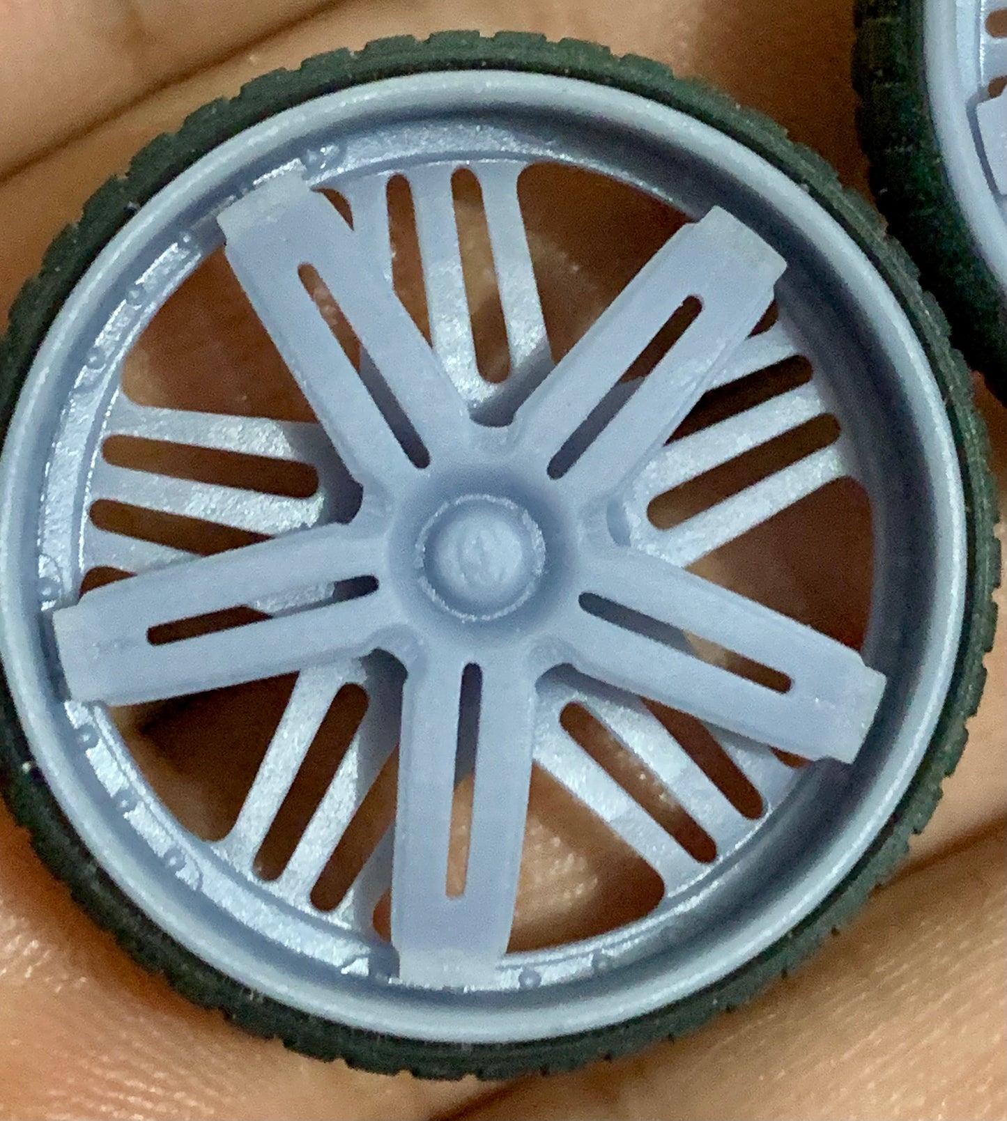 1/25 Scale - DAVIN REVOLUTION 6.0 Spinner - in 28"-30" Donk, Big Rims, Box Chevy, G-Body