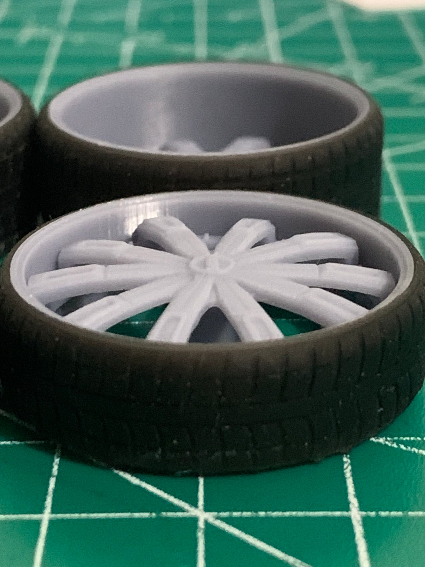 1/25 Scale - DUB AUTOBAHN ZANE EDITION - in 26"-36" Donk, Big Rims, Box Chevy, G-Body, Trucks, SUV's