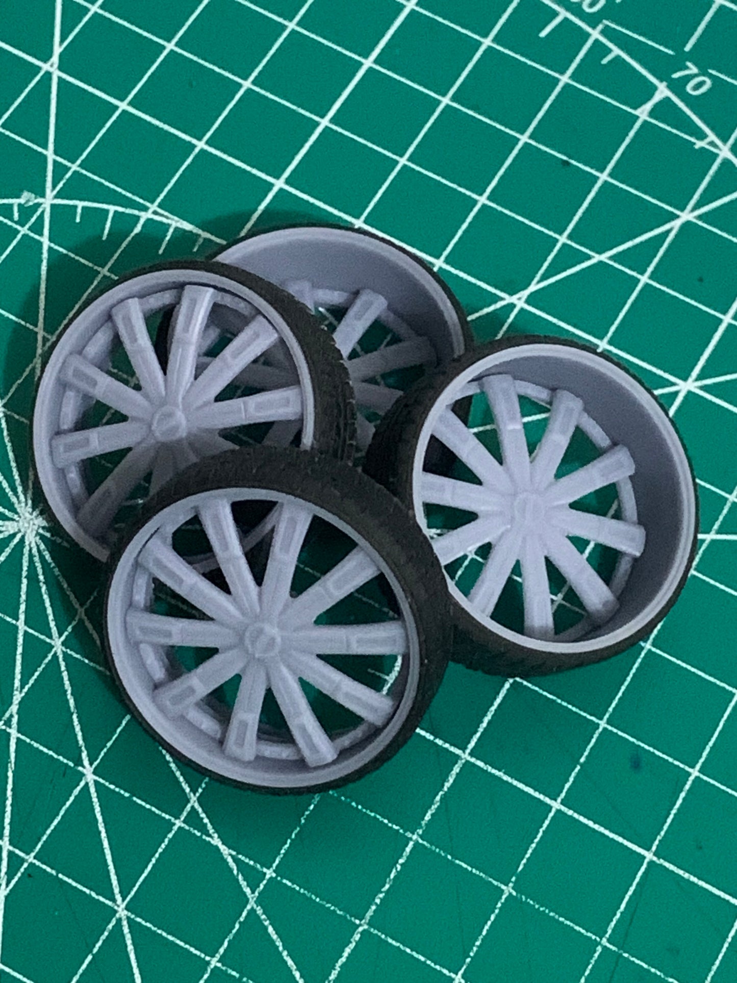 1/25 Scale - DUB AUTOBAHN ZANE EDITION - in 26"-36" Donk, Big Rims, Box Chevy, G-Body, Trucks, SUV's