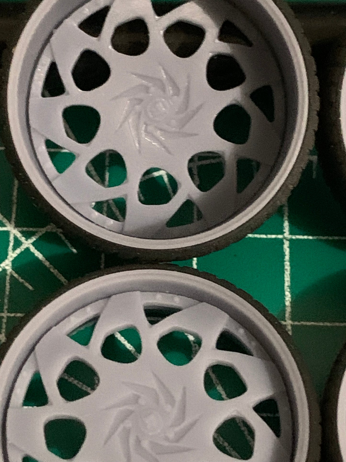 1/25 Scale - RUCC! FETTI (5lug) - in 26"-36" Donk, Big Rims, Box Chevy, G-Body