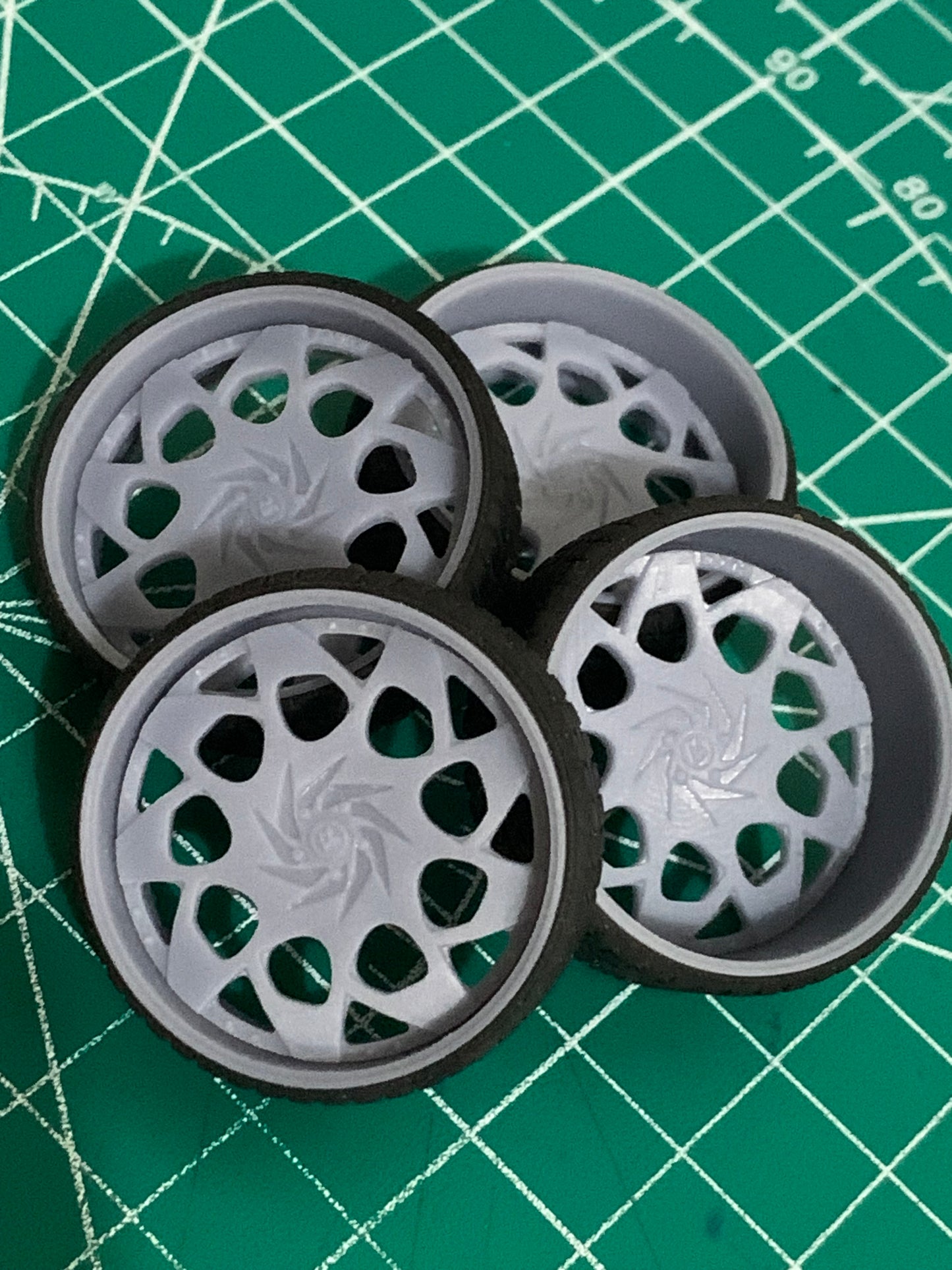 1/25 Scale - RUCC! FETTI (5lug) - in 26"-36" Donk, Big Rims, Box Chevy, G-Body