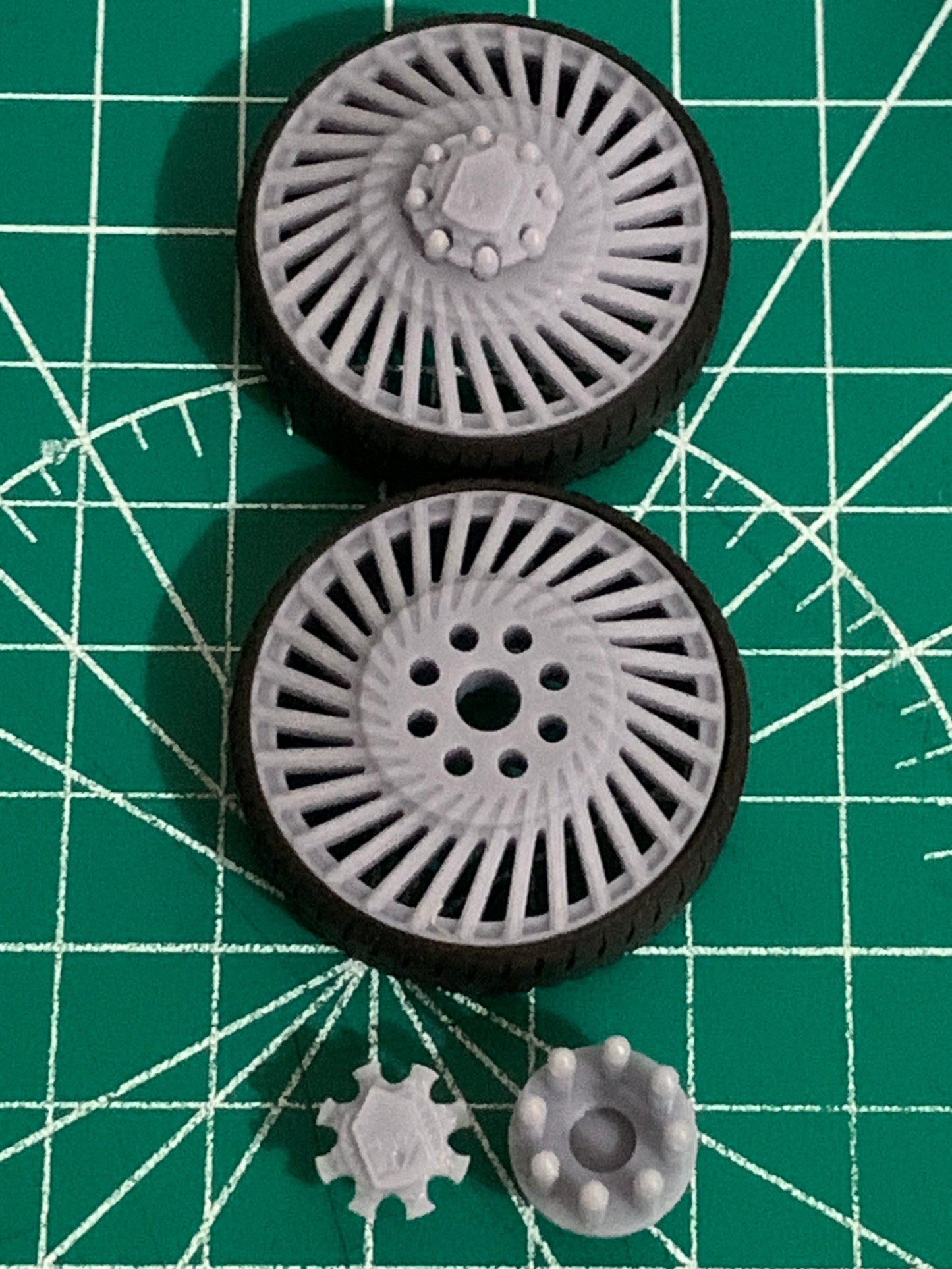 1/25 Scale - AMANI CHILE in 26"-32" (Multi-Piece) Dually Truck Rims