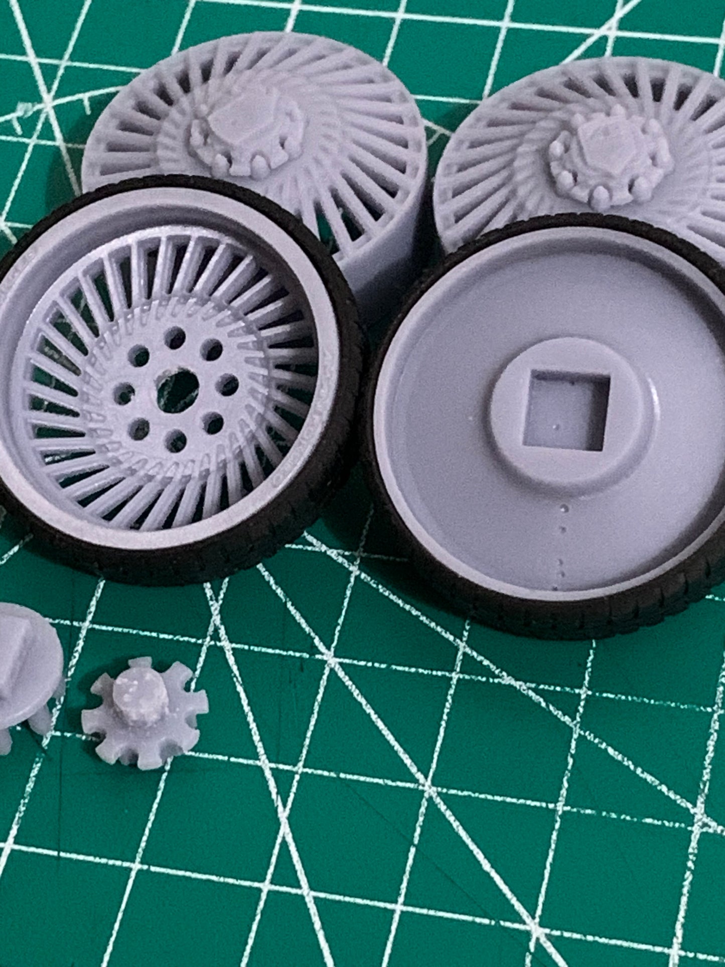 1/25 Scale - AMANI CHILE in 26"-32" (Multi-Piece) Dually Truck Rims