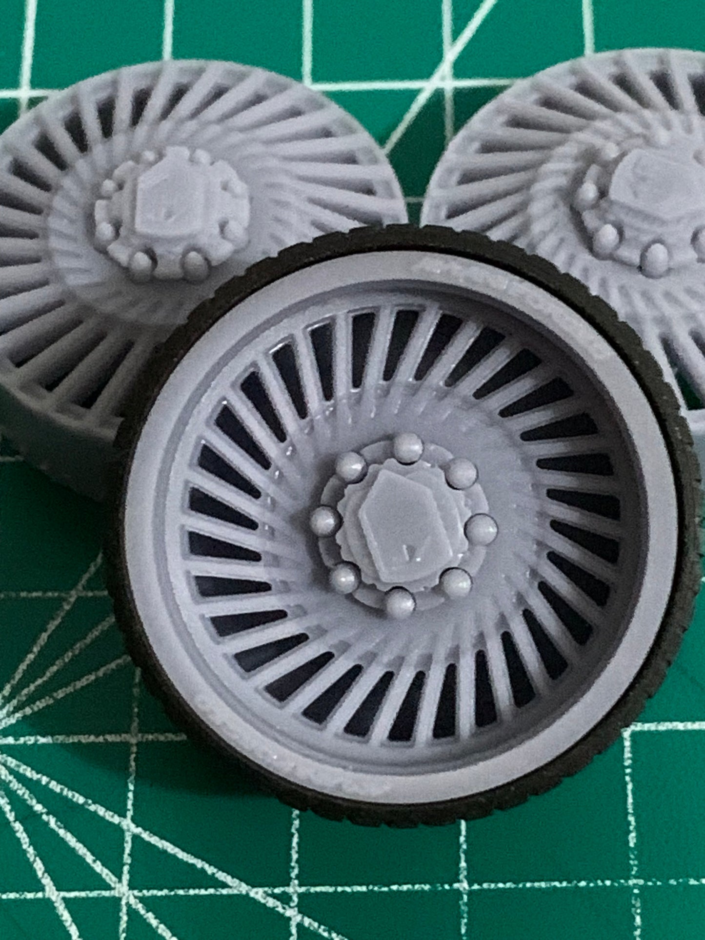 1/25 Scale - AMANI CHILE in 26"-32" (Multi-Piece) Dually Truck Rims